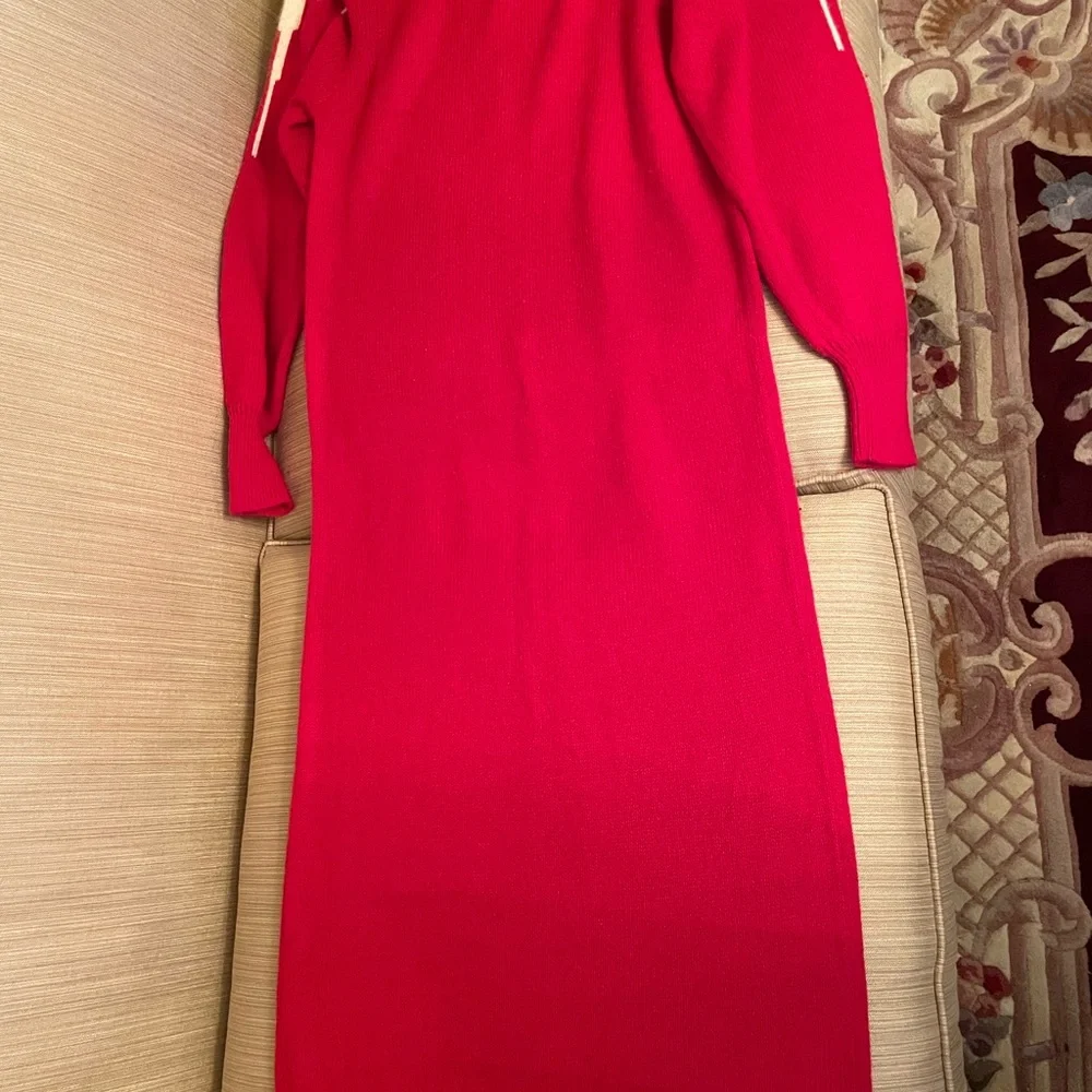 Dress - Picture 2 of 2